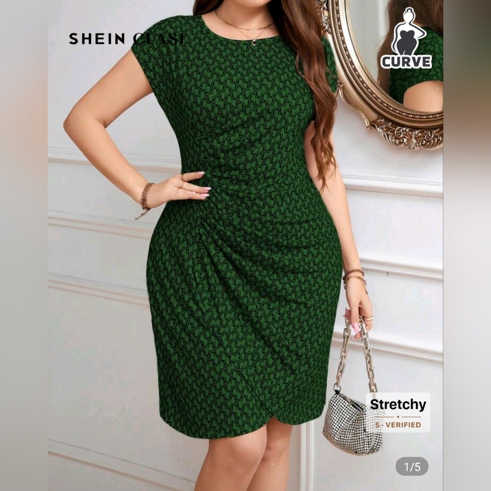 Elegant Green Patterned Dress